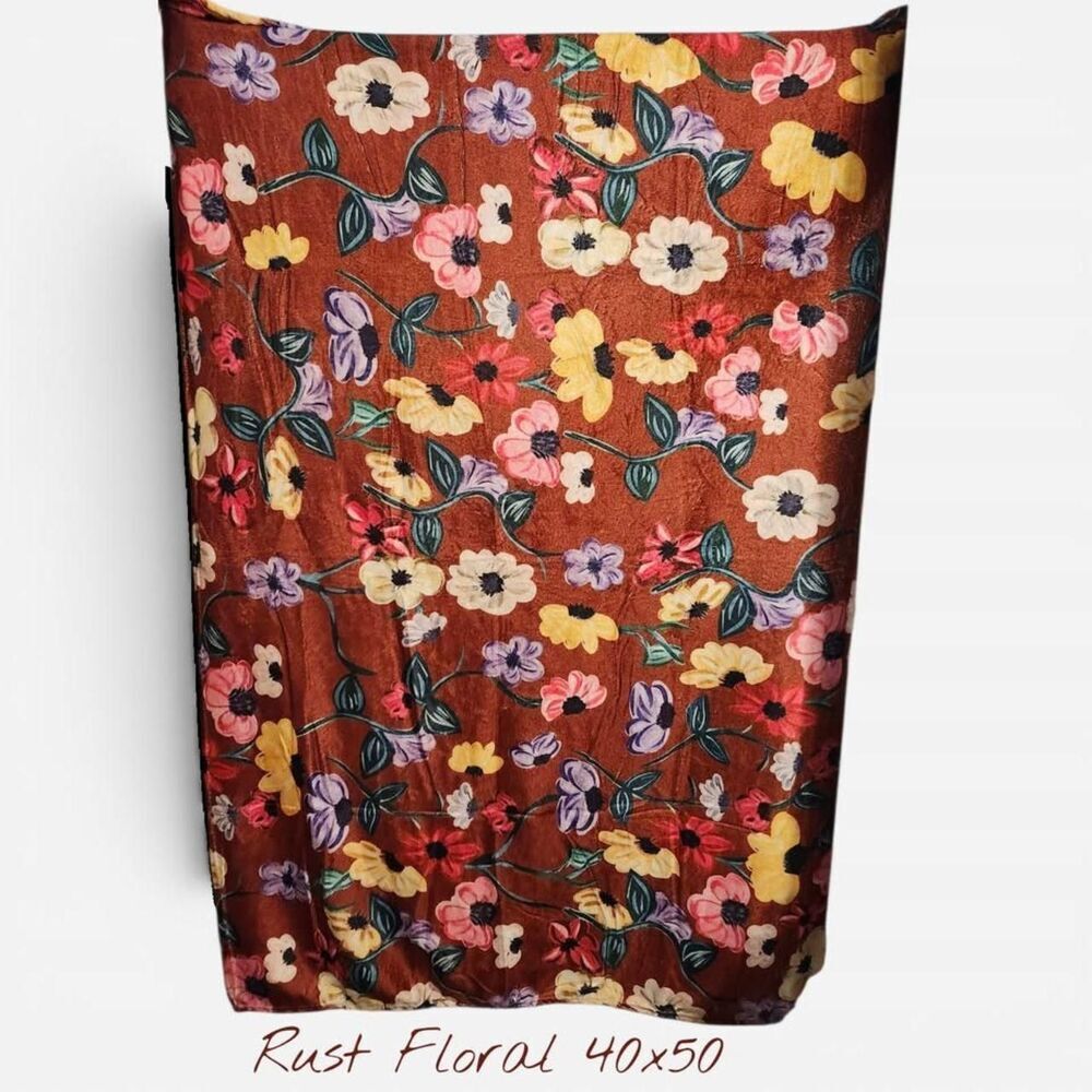 🍂 Rust Floral Fleece Blanket (40x50) - New Open Box